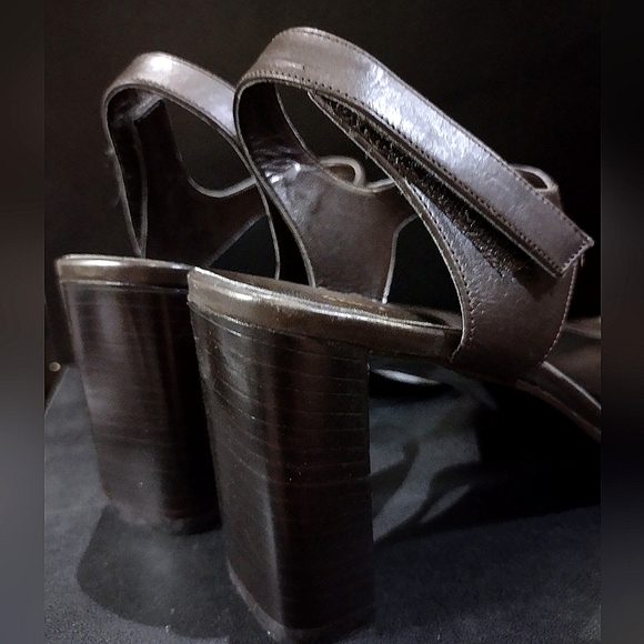 Saks Fifth Avenue Velcro Strap - Chunky Platform- Square Toe Heels - Vero Cuoio - Picture 1 of 6